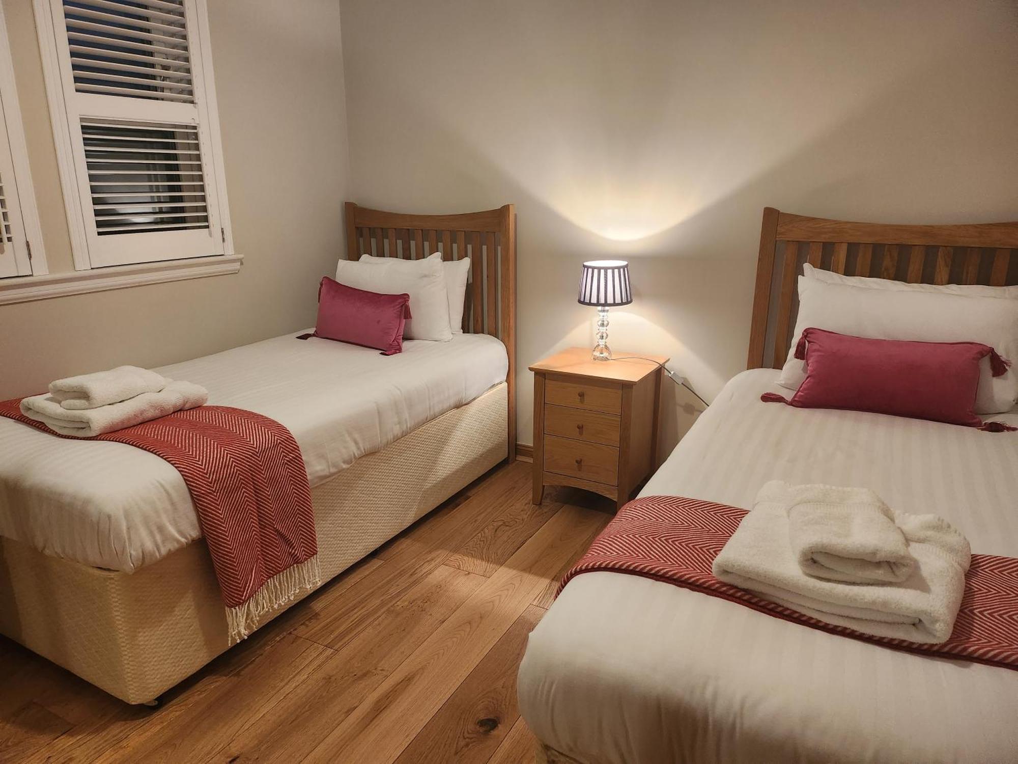 Auchendennan Farm Self Catering Cottages Balloch Dış mekan fotoğraf