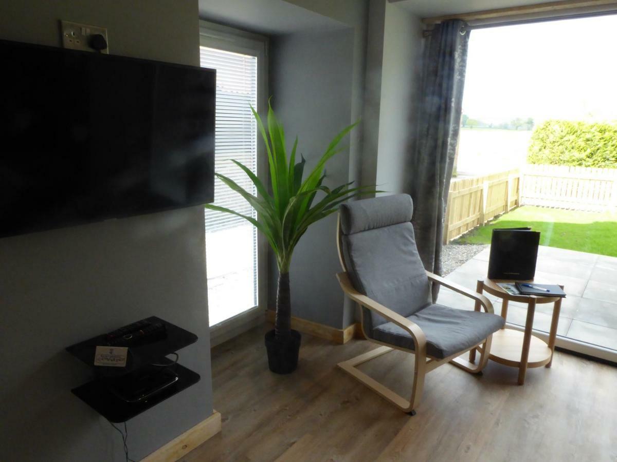 Auchendennan Farm Self Catering Cottages Balloch Dış mekan fotoğraf